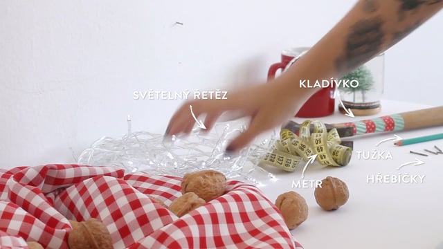 Vánoční stromek ze světýlek